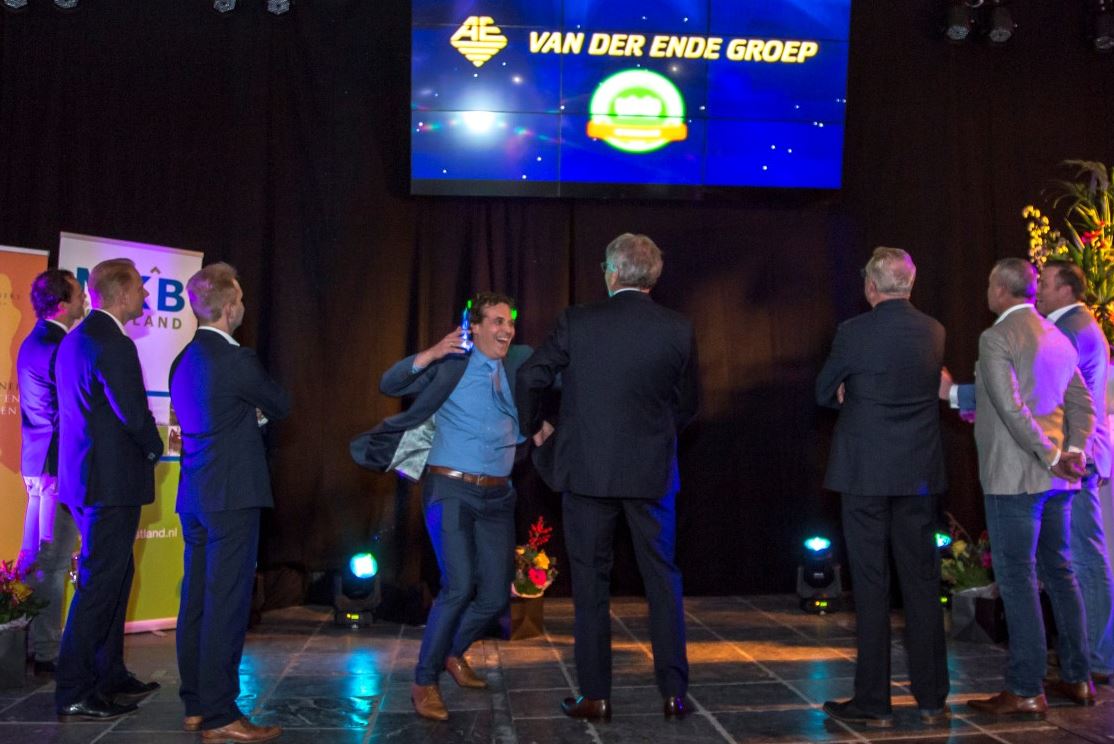 Van der Ende Groep wint MKB Westland Partners Ondernemersprijs 2016