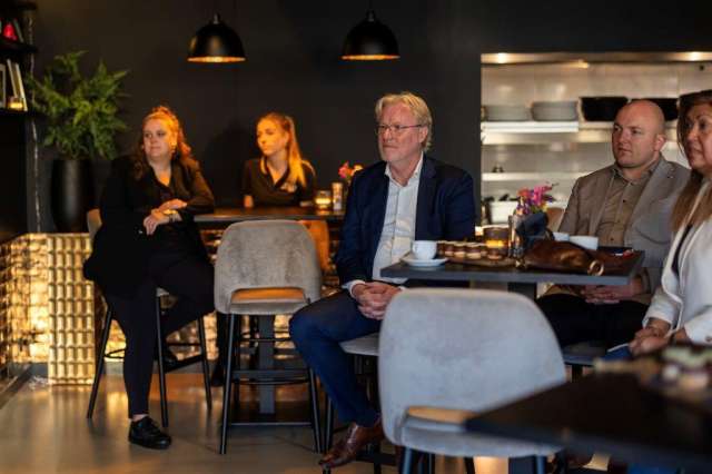 071125wl jurybezoek yta MKB 05