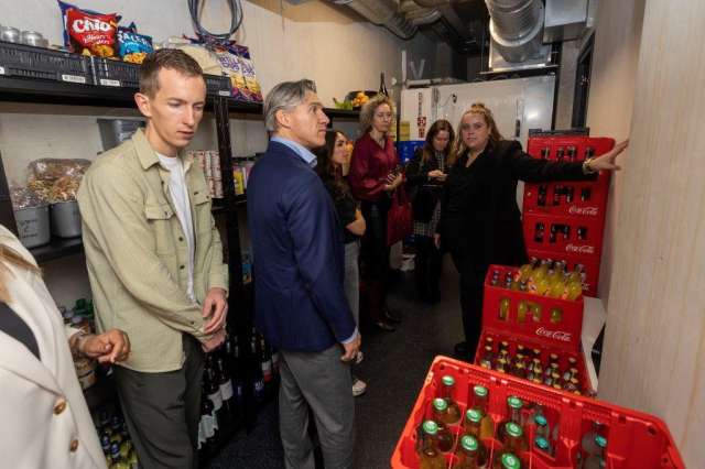 071125wl jurybezoek yta MKB 19