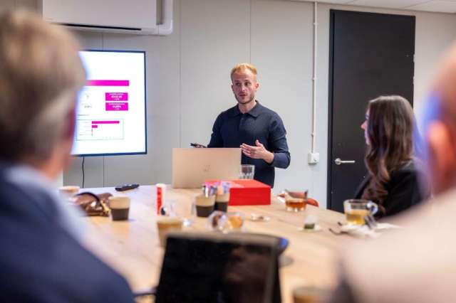 071125wl jurybezoek yta MKB 46