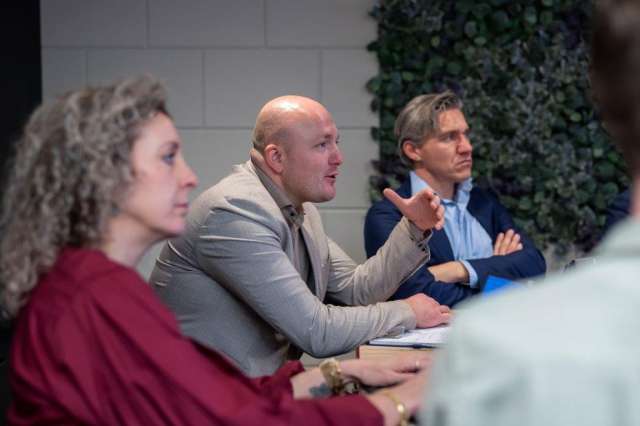 071125wl jurybezoek yta MKB 47