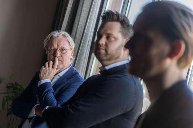 071125wl jurybezoek yta MKB 60