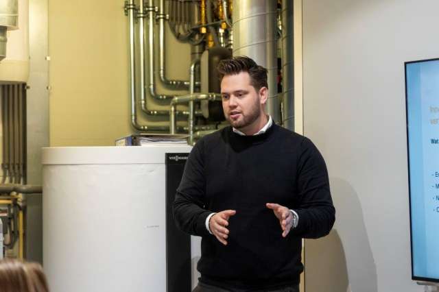 071125wl jurybezoek yta MKB 73